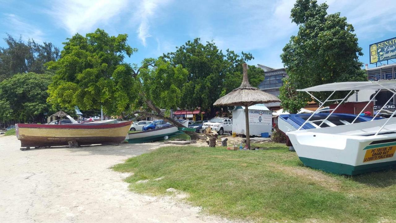 Appartamento The Perfect Getaway Grand Baie Esterno foto